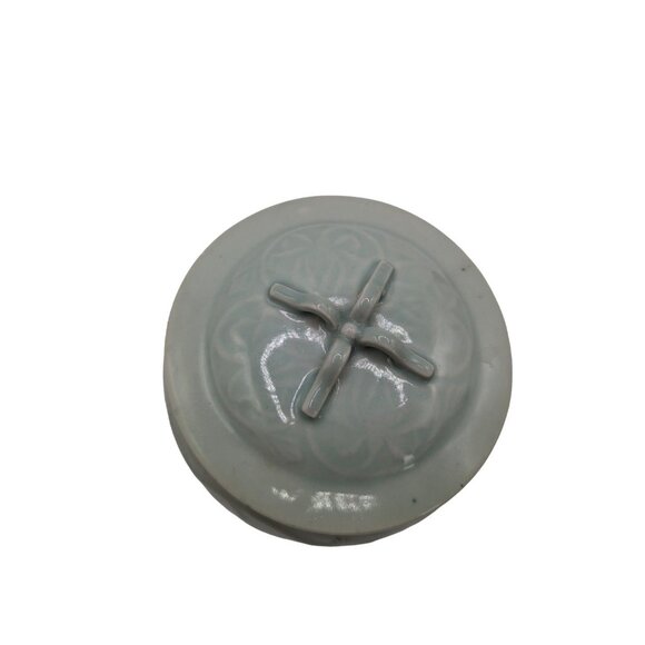 Vintage Handmade Celadon Tureen Covered Serving Bowl Dimensional - Picture 11 of 16